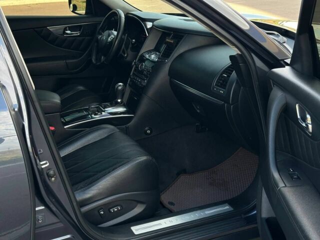 Синий Инфинити ФХ, объемом двигателя 3.5 л и пробегом 190 тыс. км за 11500 $, фото 16 на Automoto.ua