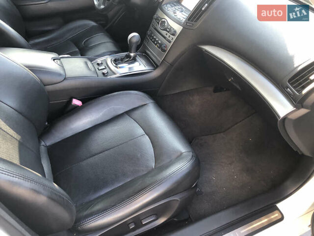 Білий Інфініті Г, об'ємом двигуна 2.5 л та пробігом 186 тис. км за 11200 $, фото 19 на Automoto.ua