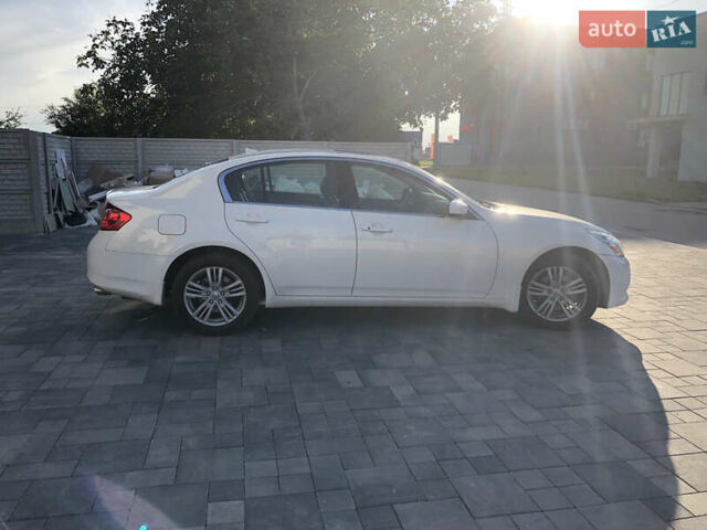 Білий Інфініті Г, об'ємом двигуна 2.5 л та пробігом 186 тис. км за 11200 $, фото 3 на Automoto.ua