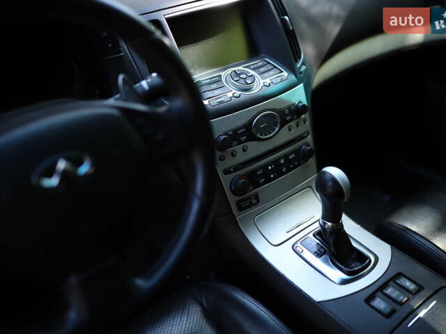 Черный Инфинити Г, объемом двигателя 3.5 л и пробегом 206 тыс. км за 8200 $, фото 5 на Automoto.ua