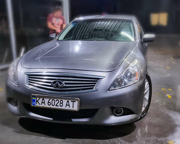 Серый Инфинити Г, объемом двигателя 2.5 л и пробегом 193 тыс. км за 8900 $, фото 3 на Automoto.ua
