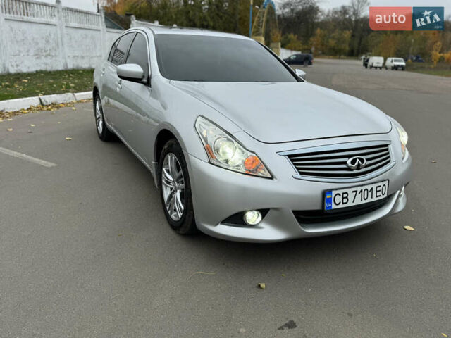 Серый Инфинити Г, объемом двигателя 2.5 л и пробегом 280 тыс. км за 10000 $, фото 2 на Automoto.ua
