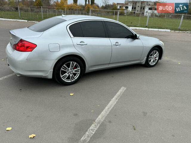 Серый Инфинити Г, объемом двигателя 2.5 л и пробегом 280 тыс. км за 10000 $, фото 4 на Automoto.ua