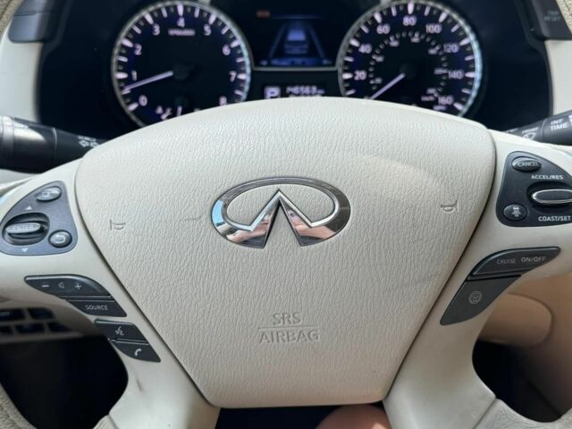 Инфинити ЖХ 2012 в Кропивницком (Кировограде) на Automoto.ua Белый Инфинити ЖХ, объемом двигателя 3.5 л и пробегом 213 тыс. км за 10500 $, фото 3 на Automoto.ua
