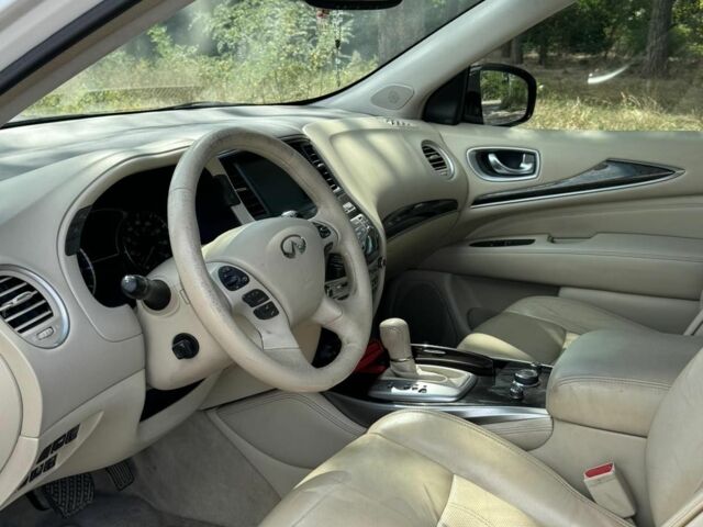 Инфинити ЖХ 2012 в Кропивницком (Кировограде) на Automoto.ua Белый Инфинити ЖХ, объемом двигателя 3.5 л и пробегом 213 тыс. км за 10500 $, фото 4 на Automoto.ua