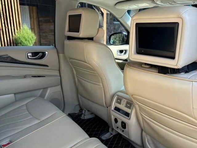 Білий Інфініті ЖХ, об'ємом двигуна 3.5 л та пробігом 225 тис. км за 13700 $, фото 4 на Automoto.ua