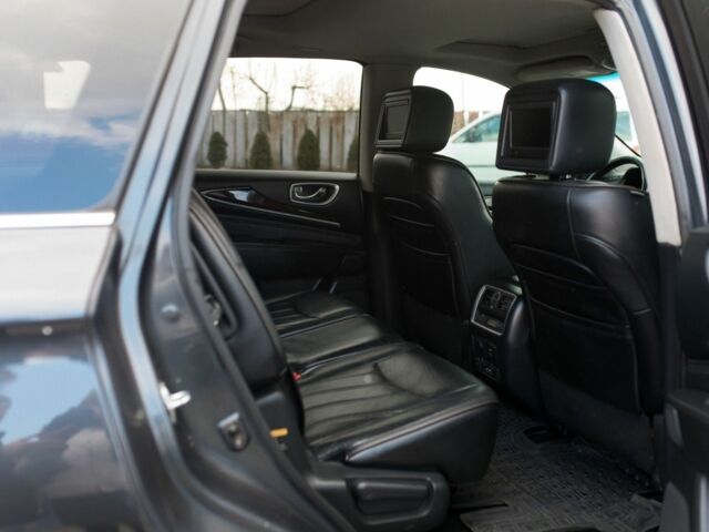 Серый Инфинити ЖХ, объемом двигателя 0 л и пробегом 187 тыс. км за 15000 $, фото 9 на Automoto.ua