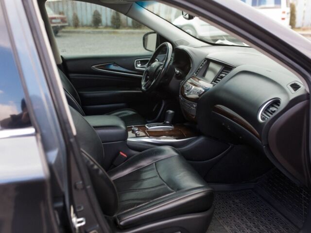 Серый Инфинити ЖХ, объемом двигателя 0 л и пробегом 187 тыс. км за 15000 $, фото 12 на Automoto.ua