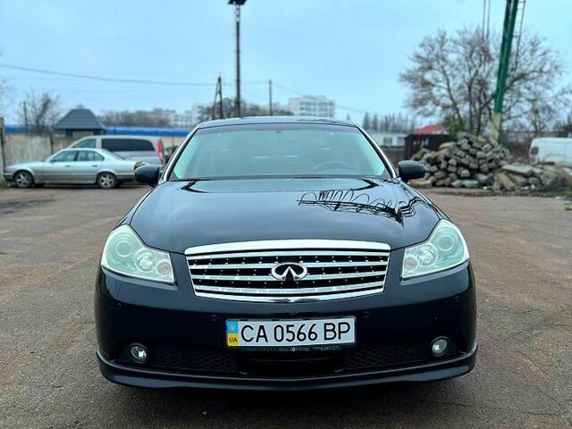 Черный Инфинити М, объемом двигателя 4.5 л и пробегом 150 тыс. км за 6900 $, фото 2 на Automoto.ua