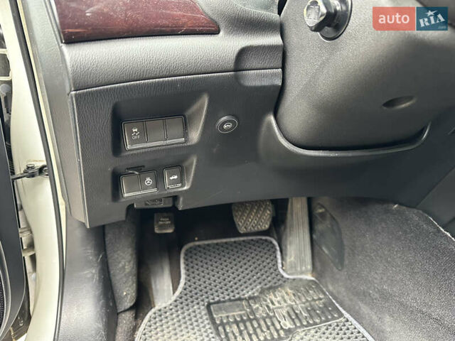 Інфініті М, об'ємом двигуна 3.7 л та пробігом 266 тис. км за 12500 $, фото 15 на Automoto.ua