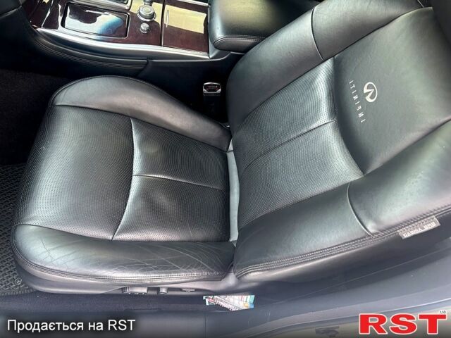Инфинити М, объемом двигателя 2.5 л и пробегом 131 тыс. км за 11600 $, фото 7 на Automoto.ua