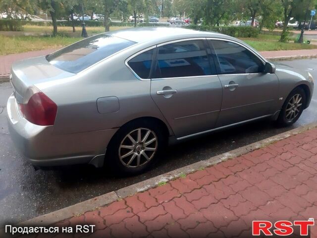 Серый Инфинити М, объемом двигателя 3.5 л и пробегом 200 тыс. км за 4900 $, фото 1 на Automoto.ua