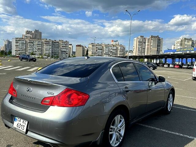 Серый Инфинити Кью, объемом двигателя 2.5 л и пробегом 199 тыс. км за 7850 $, фото 4 на Automoto.ua
