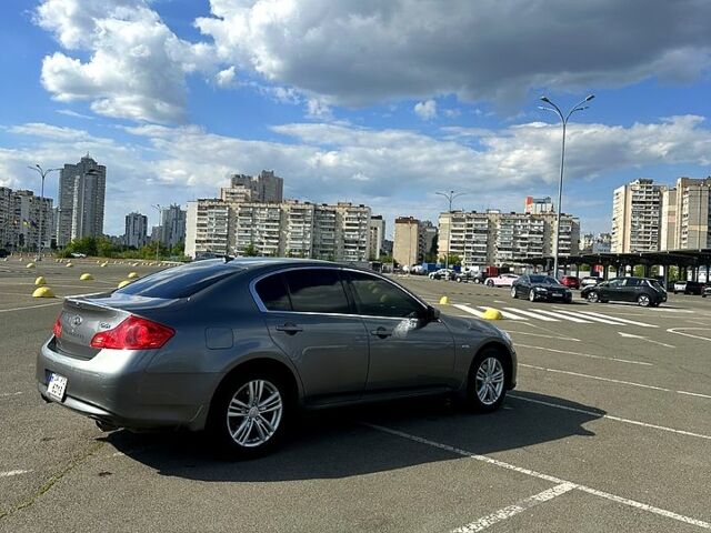 Серый Инфинити Кью, объемом двигателя 2.5 л и пробегом 199 тыс. км за 7850 $, фото 6 на Automoto.ua