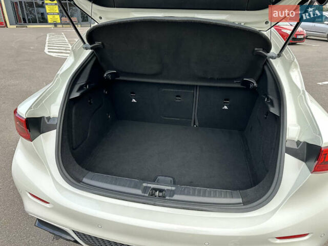 Білий Інфініті Q30, об'ємом двигуна 2.2 л та пробігом 94 тис. км за 19500 $, фото 31 на Automoto.ua