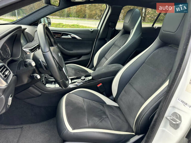 Білий Інфініті Q30, об'ємом двигуна 2.2 л та пробігом 94 тис. км за 19500 $, фото 17 на Automoto.ua