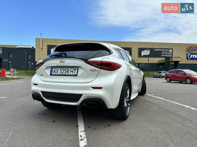 Білий Інфініті Q30, об'ємом двигуна 2.2 л та пробігом 94 тис. км за 19500 $, фото 9 на Automoto.ua