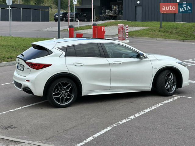 Білий Інфініті Q30, об'ємом двигуна 2.2 л та пробігом 94 тис. км за 19500 $, фото 6 на Automoto.ua
