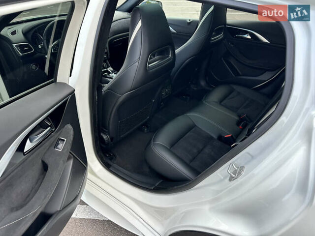 Білий Інфініті Q30, об'ємом двигуна 2.2 л та пробігом 94 тис. км за 19500 $, фото 21 на Automoto.ua