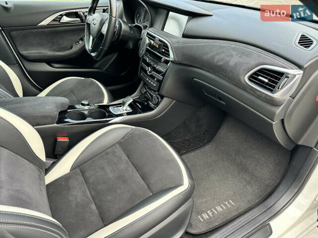Білий Інфініті Q30, об'ємом двигуна 2.2 л та пробігом 94 тис. км за 19500 $, фото 26 на Automoto.ua