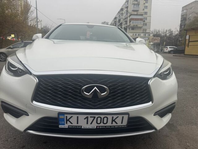 Білий Інфініті Q30, об'ємом двигуна 2 л та пробігом 102 тис. км за 13800 $, фото 3 на Automoto.ua