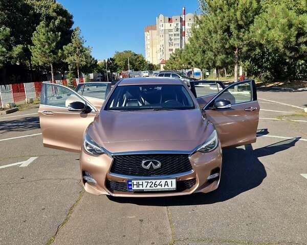 Бежевий Інфініті Q30, об'ємом двигуна 1.99 л та пробігом 35 тис. км за 21000 $, фото 7 на Automoto.ua