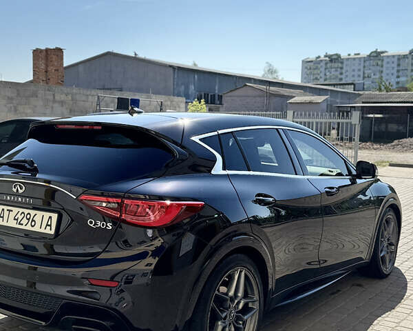 Черный Инфинити Q30, объемом двигателя 1.99 л и пробегом 155 тыс. км за 15400 $, фото 13 на Automoto.ua