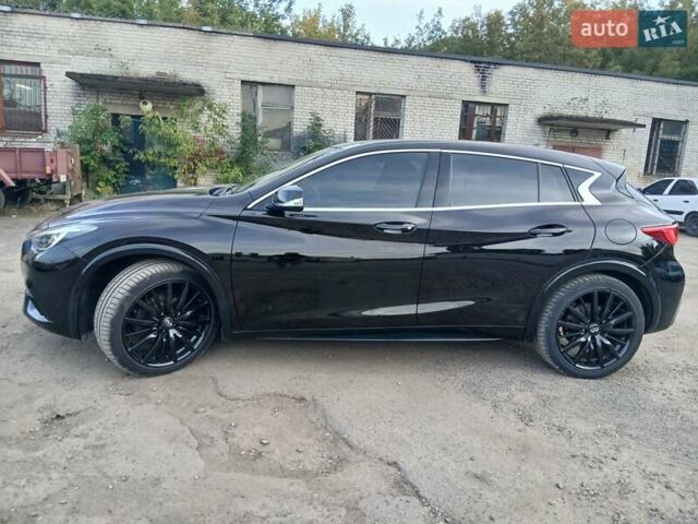 Чорний Інфініті Q30, об'ємом двигуна 1.46 л та пробігом 141 тис. км за 16950 $, фото 24 на Automoto.ua
