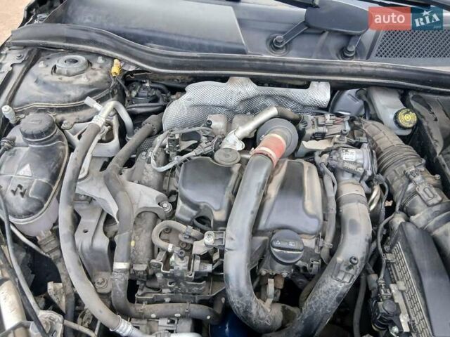 Чорний Інфініті Q30, об'ємом двигуна 1.46 л та пробігом 141 тис. км за 16950 $, фото 20 на Automoto.ua