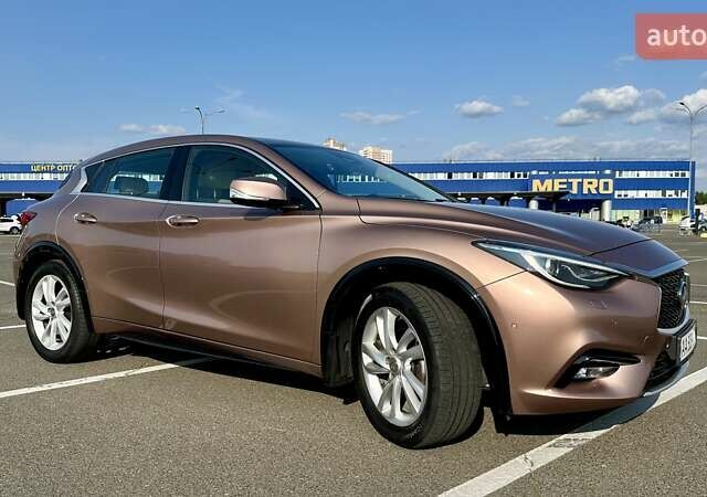 Коричневий Інфініті Q30, об'ємом двигуна 1.6 л та пробігом 86 тис. км за 21999 $, фото 4 на Automoto.ua