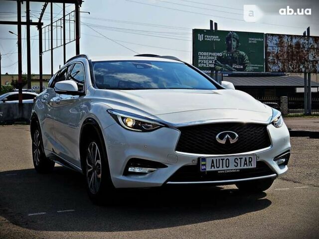 Инфинити Q30, объемом двигателя 1.5 л и пробегом 163 тыс. км за 22800 $, фото 1 на Automoto.ua