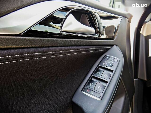 Инфинити Q30, объемом двигателя 1.5 л и пробегом 163 тыс. км за 22800 $, фото 7 на Automoto.ua