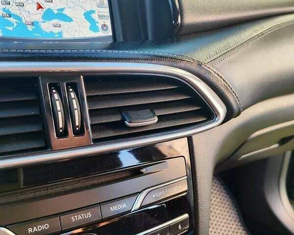 Инфинити Q30, объемом двигателя 1.5 л и пробегом 258 тыс. км за 16499 $, фото 4 на Automoto.ua
