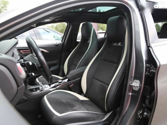 Инфинити Q30, объемом двигателя 2.1 л и пробегом 77 тыс. км за 17300 $, фото 8 на Automoto.ua