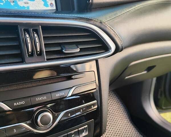 Инфинити Q30, объемом двигателя 1.5 л и пробегом 258 тыс. км за 16499 $, фото 5 на Automoto.ua