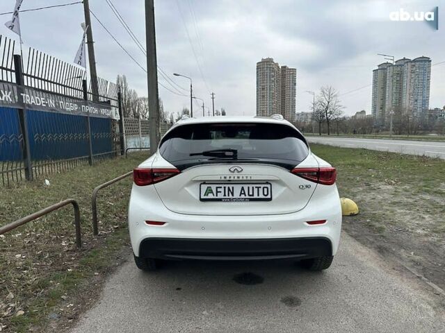 Інфініті Q30, об'ємом двигуна 1.5 л та пробігом 174 тис. км за 18500 $, фото 3 на Automoto.ua