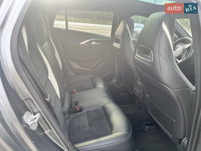 Серый Инфинити Q30, объемом двигателя 1.99 л и пробегом 77 тыс. км за 16900 $, фото 7 на Automoto.ua