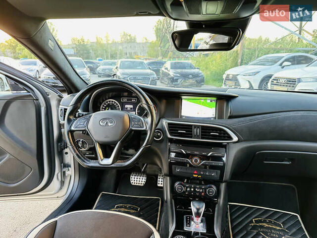 Серый Инфинити Q30, объемом двигателя 2.14 л и пробегом 75 тыс. км за 21200 $, фото 19 на Automoto.ua