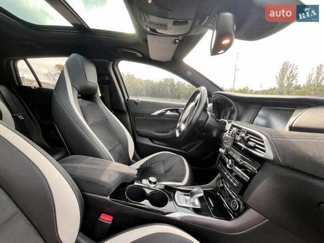 Серый Инфинити Q30, объемом двигателя 1.99 л и пробегом 77 тыс. км за 16900 $, фото 10 на Automoto.ua