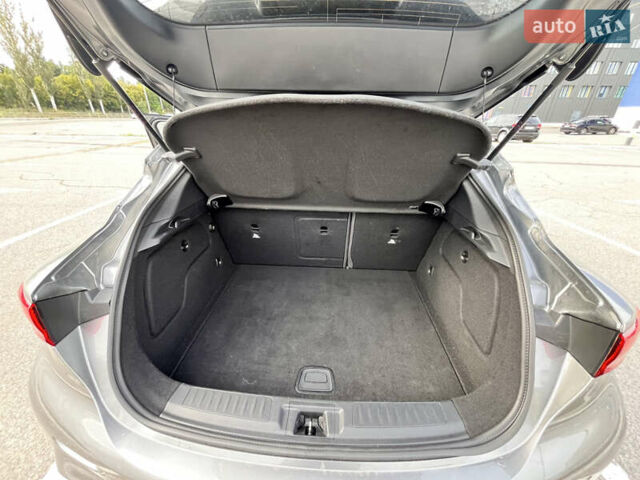 Серый Инфинити Q30, объемом двигателя 1.99 л и пробегом 77 тыс. км за 16900 $, фото 12 на Automoto.ua