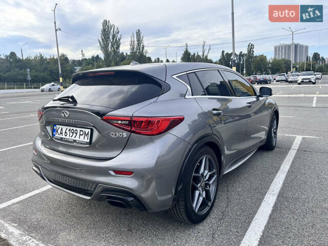 Серый Инфинити Q30, объемом двигателя 1.99 л и пробегом 77 тыс. км за 16900 $, фото 5 на Automoto.ua