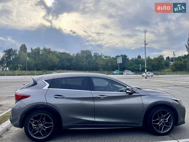 Серый Инфинити Q30, объемом двигателя 2.2 л и пробегом 82 тыс. км за 16500 $, фото 3 на Automoto.ua