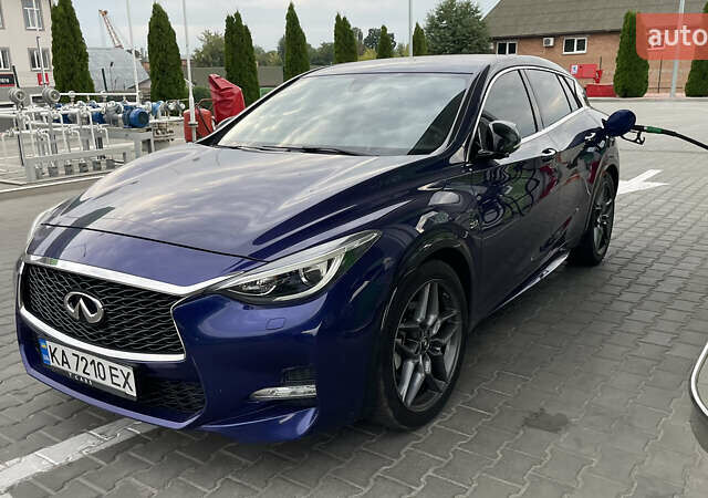 Синий Инфинити Q30, объемом двигателя 1.99 л и пробегом 131 тыс. км за 16900 $, фото 12 на Automoto.ua