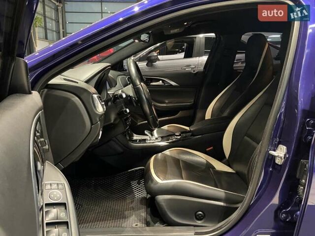 Синий Инфинити Q30, объемом двигателя 1.99 л и пробегом 131 тыс. км за 16499 $, фото 15 на Automoto.ua