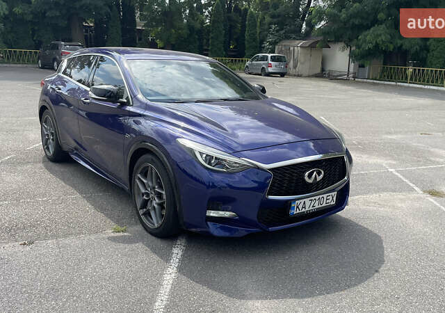 Синий Инфинити Q30, объемом двигателя 1.99 л и пробегом 131 тыс. км за 16900 $, фото 7 на Automoto.ua