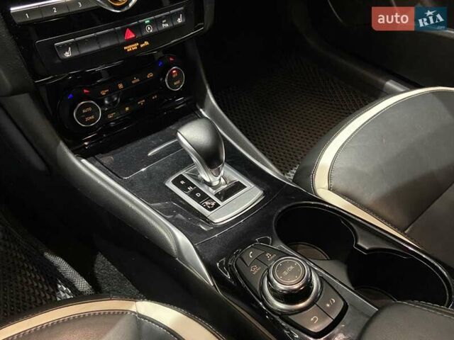 Синий Инфинити Q30, объемом двигателя 1.99 л и пробегом 131 тыс. км за 16499 $, фото 19 на Automoto.ua