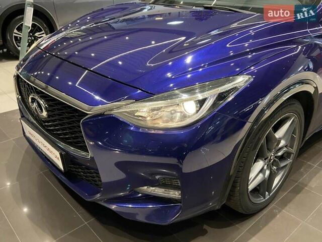 Синий Инфинити Q30, объемом двигателя 1.99 л и пробегом 131 тыс. км за 16499 $, фото 3 на Automoto.ua