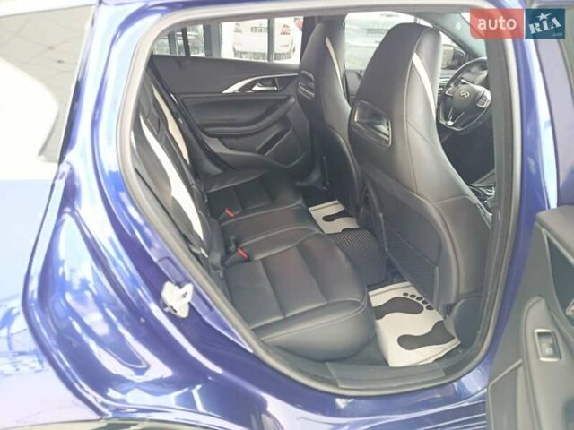 Синий Инфинити Q30, объемом двигателя 1.99 л и пробегом 132 тыс. км за 16600 $, фото 52 на Automoto.ua