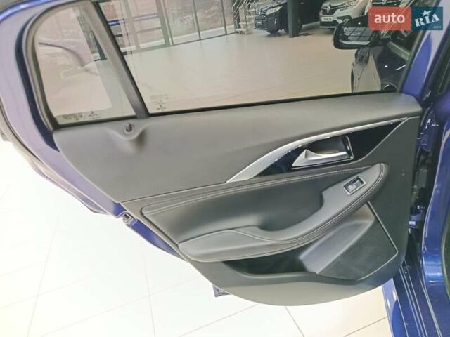 Синій Інфініті Q30, об'ємом двигуна 1.99 л та пробігом 132 тис. км за 15999 $, фото 53 на Automoto.ua