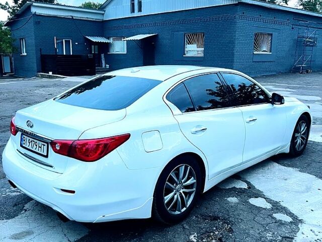 Білий Інфініті Q50, об'ємом двигуна 3.7 л та пробігом 117 тис. км за 14900 $, фото 1 на Automoto.ua